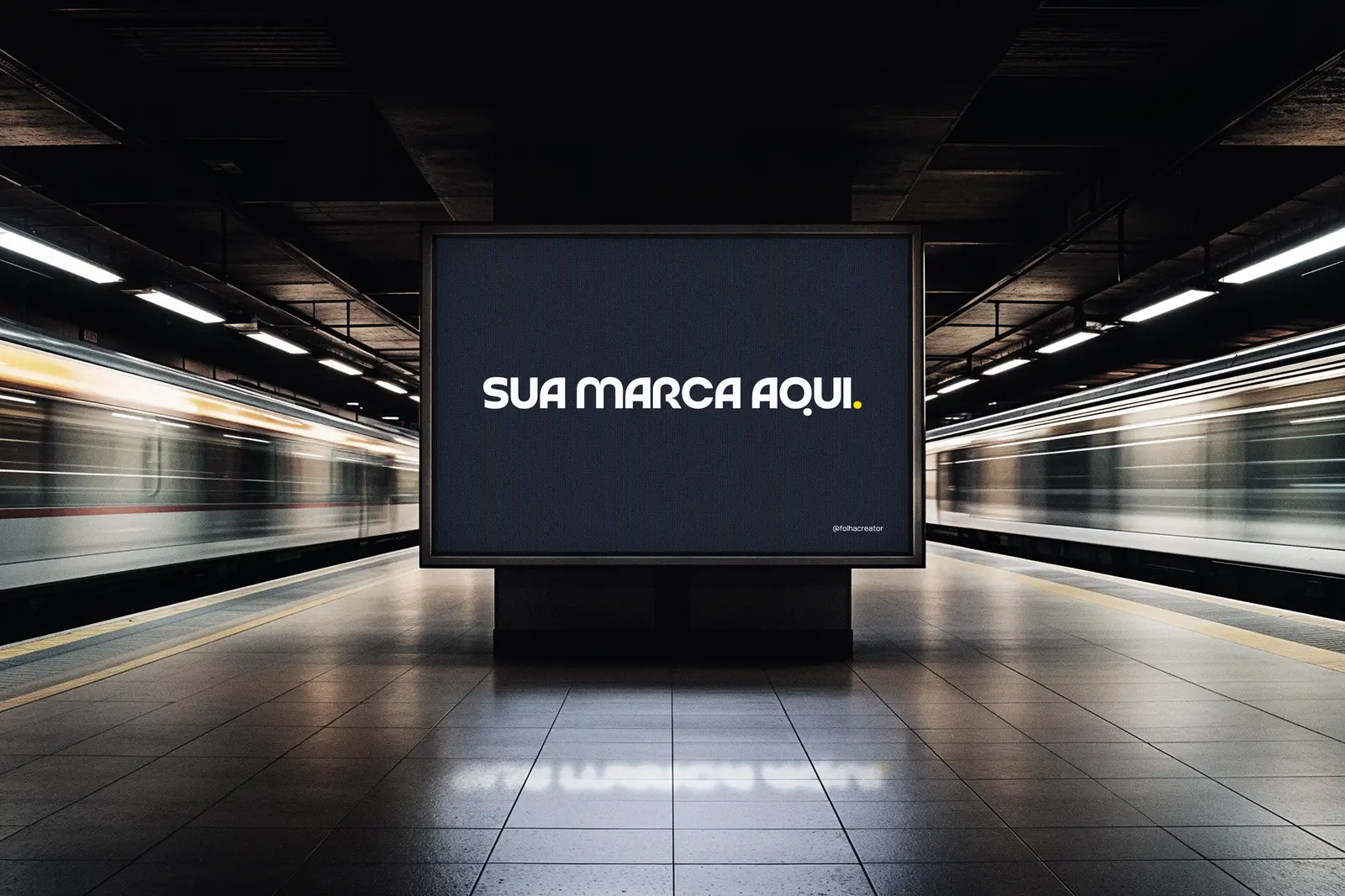 Painel publicitário com a frase Sua marca aqui em uma estação de metrô.